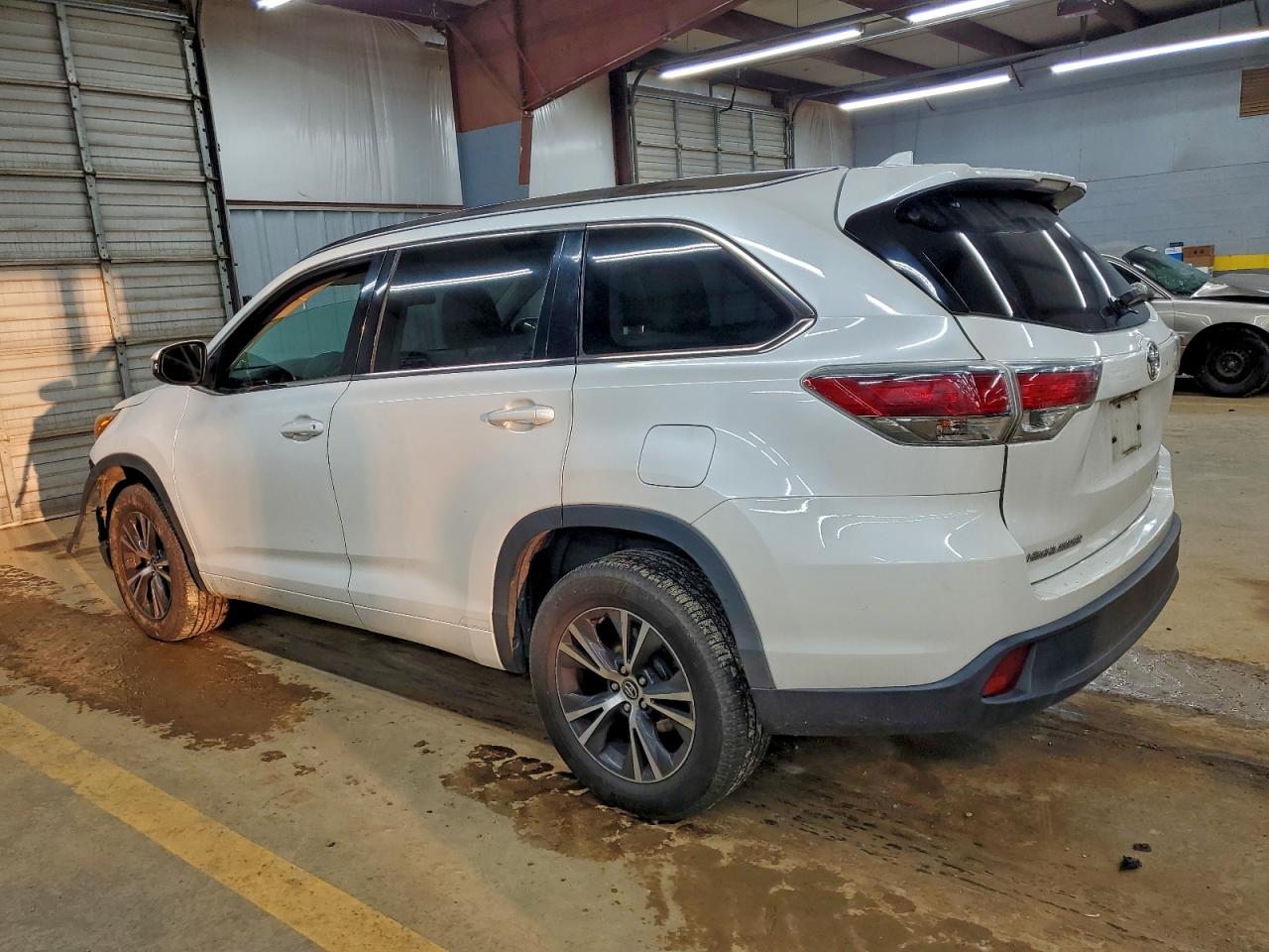 TOYOTA HIGHLANDER XLE