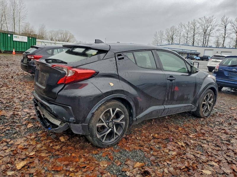 2019 TOYOTA C-HR XLE #3311800196