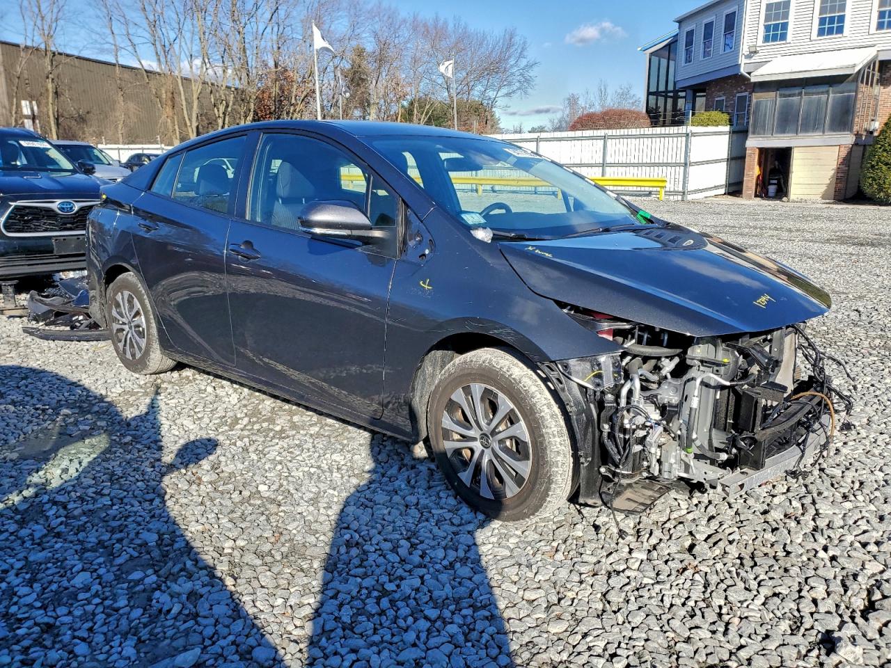 TOYOTA PRIUS PRIME LE