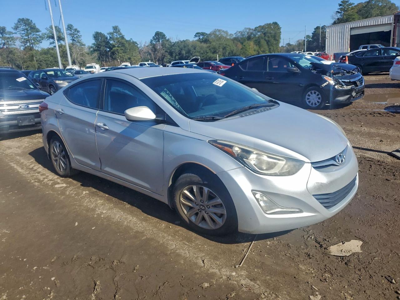 Lot #3316067245 2015 HYUNDAI ELANTRA SE