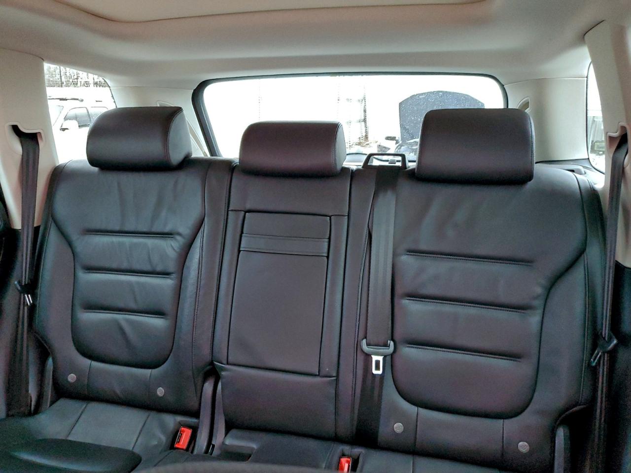 VOLKSWAGEN TOUAREG SPORT