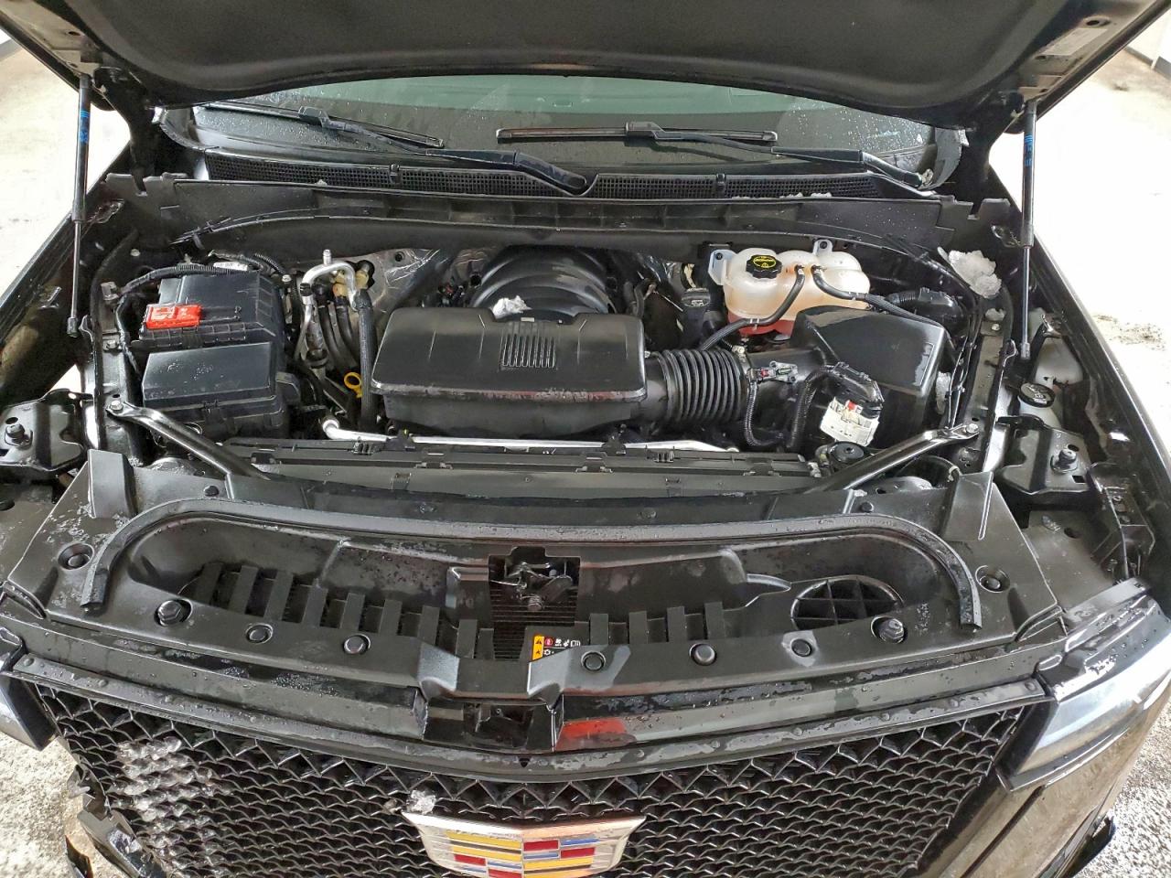 CADILLAC ESCALADE ESV SPORT