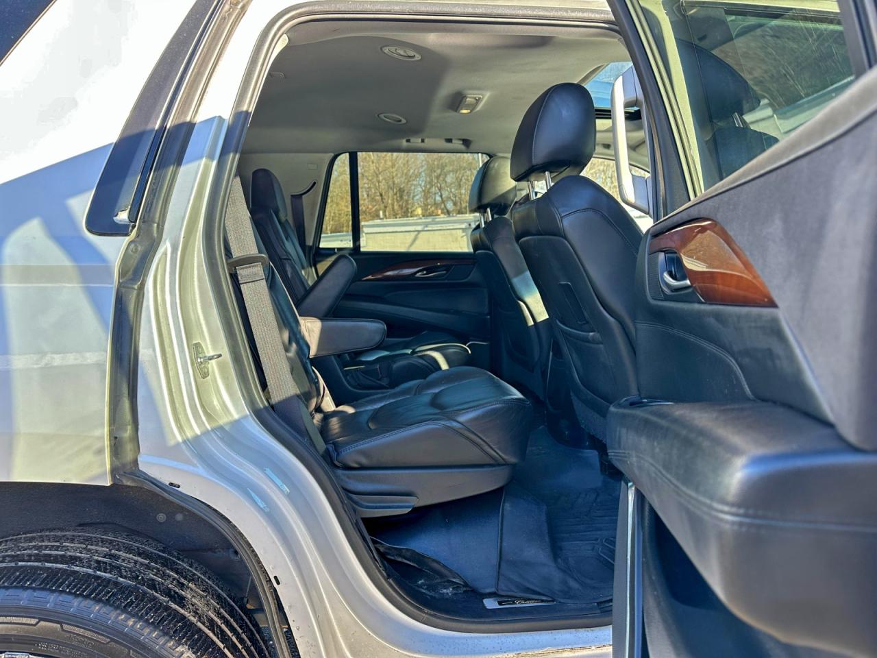 Lot #3316737416 2017 CADILLAC ESCALADE L