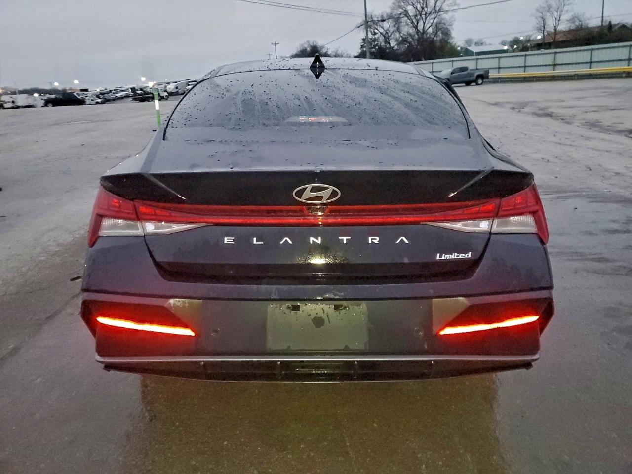 HYUNDAI ELANTRA LIMITED