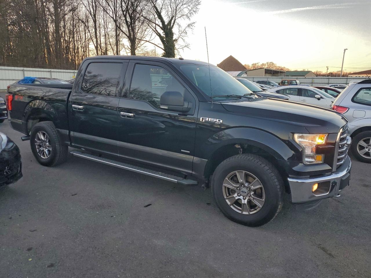 FORD F-150 SUPERCREW