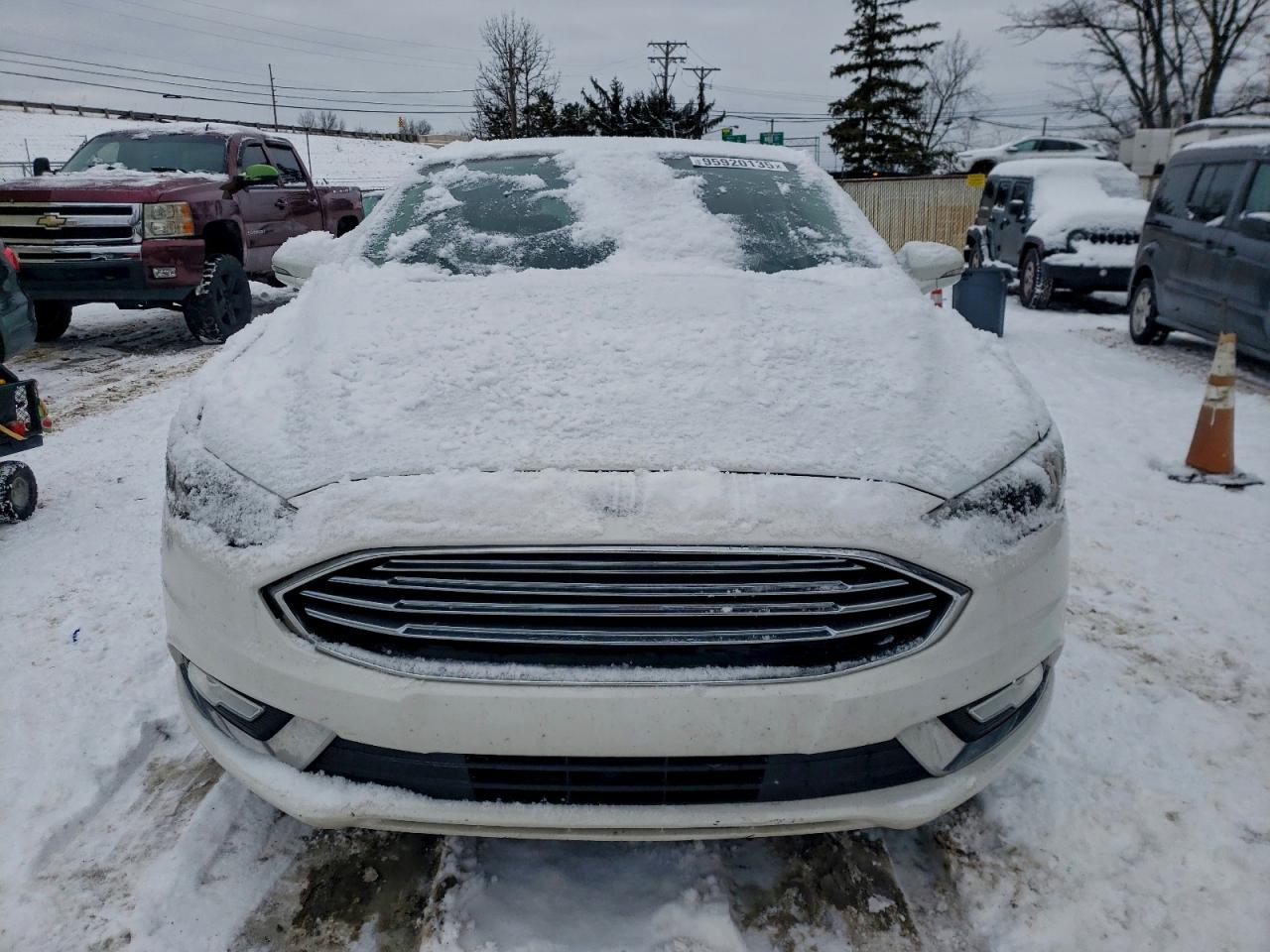 FORD FUSION SE