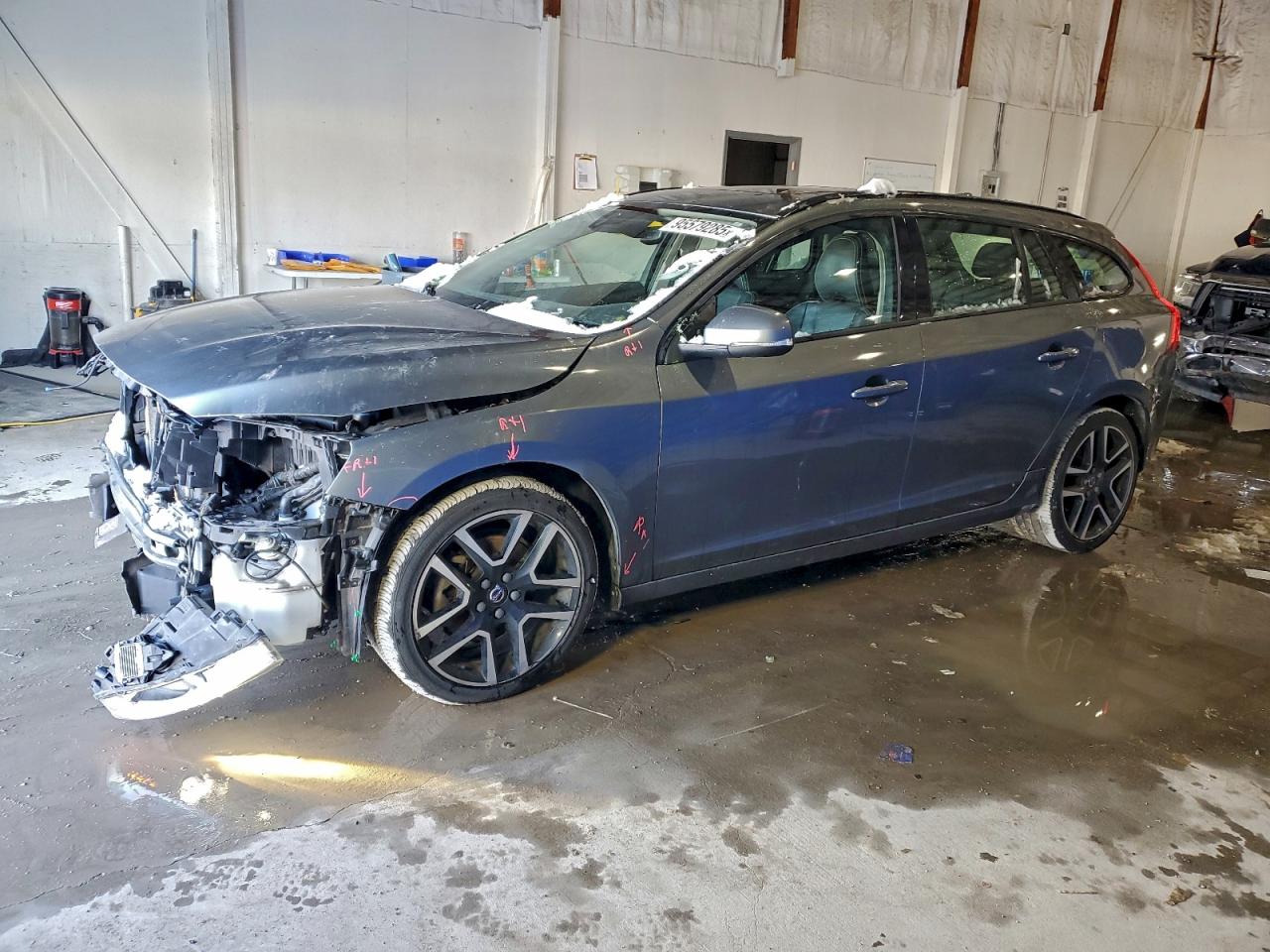 VOLVO V60 T5 DYNAMIC