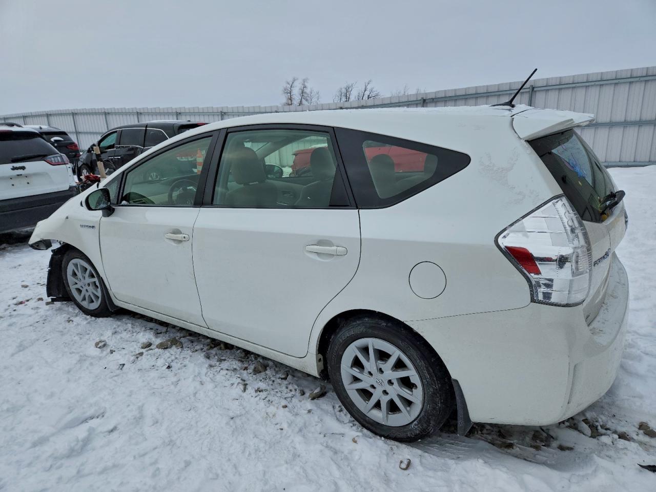 Lot #3315996122 2012 TOYOTA PRIUS V