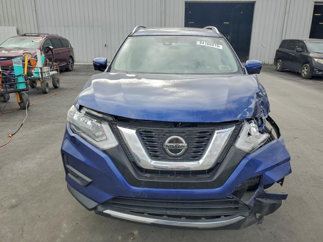 Lot #3304609439 2019 NISSAN ROGUE S