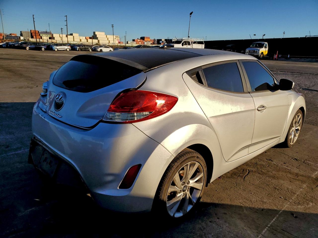 HYUNDAI VELOSTER