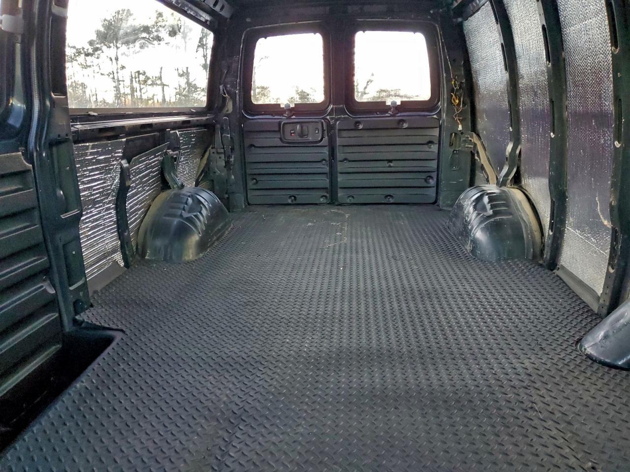 Lot #3302865917 2003 CHEVROLET EXPRESS G2