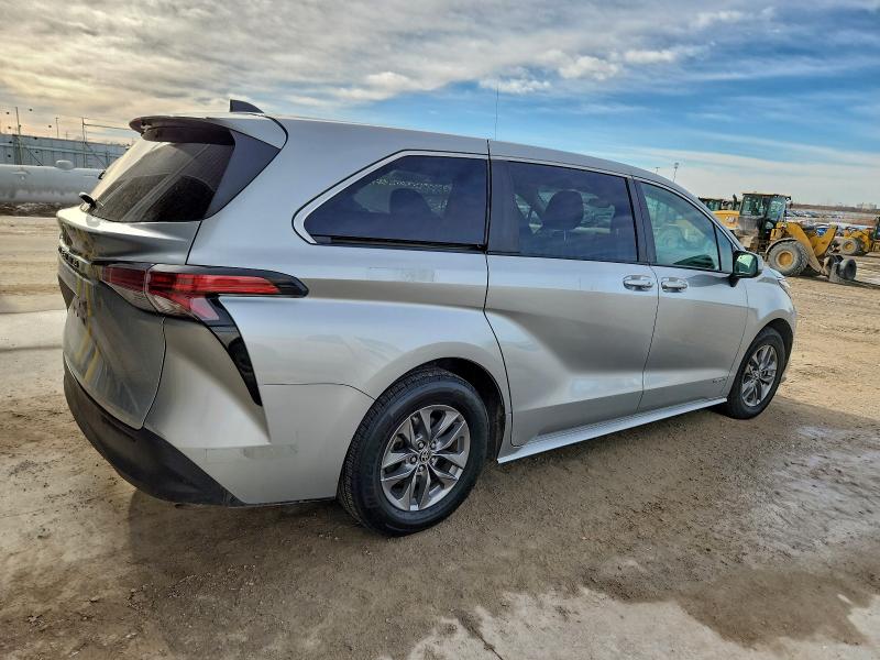 2021 TOYOTA SIENNA LE #3318944954