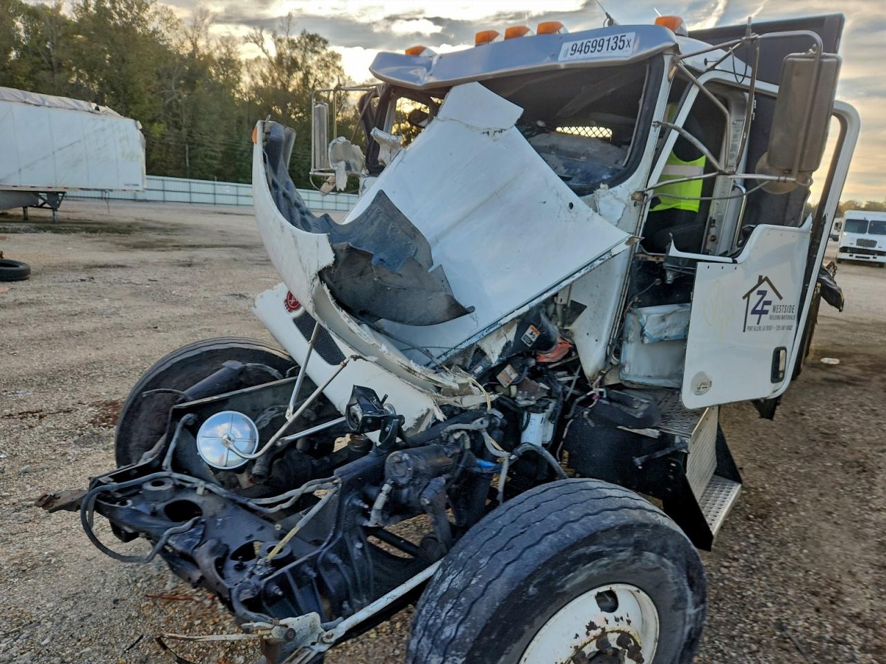 Lot #3304536440 2020 KENWORTH T680