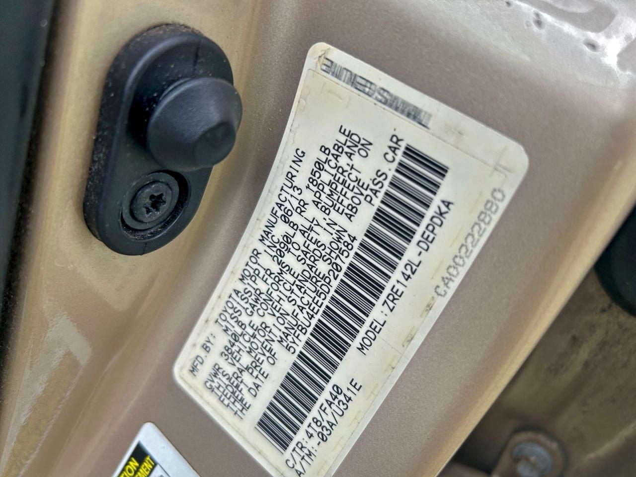 Lot #3310409020 2013 TOYOTA COROLLA BA