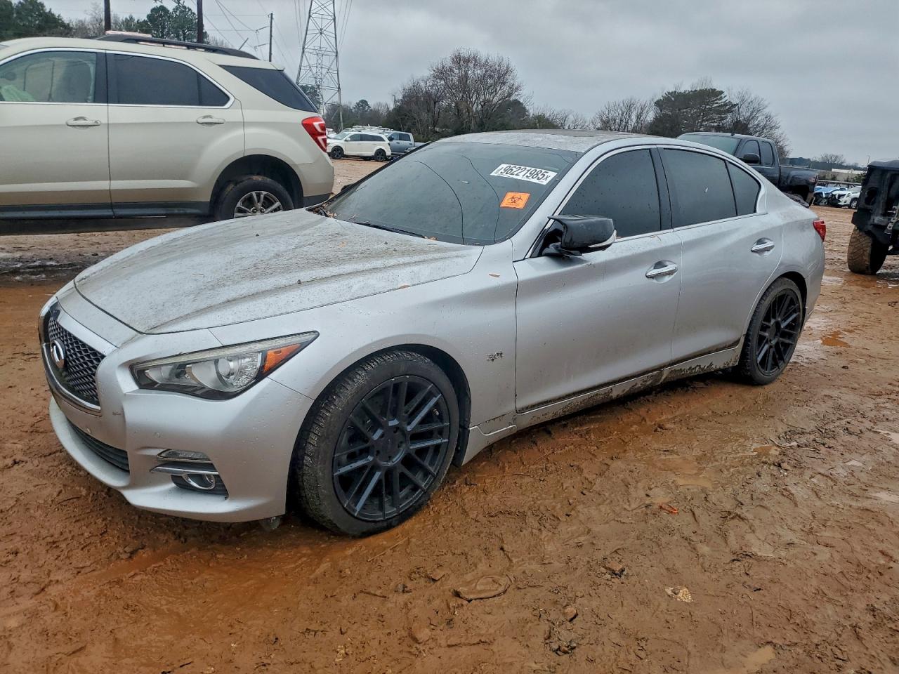 INFINITI Q50 PREMIUM