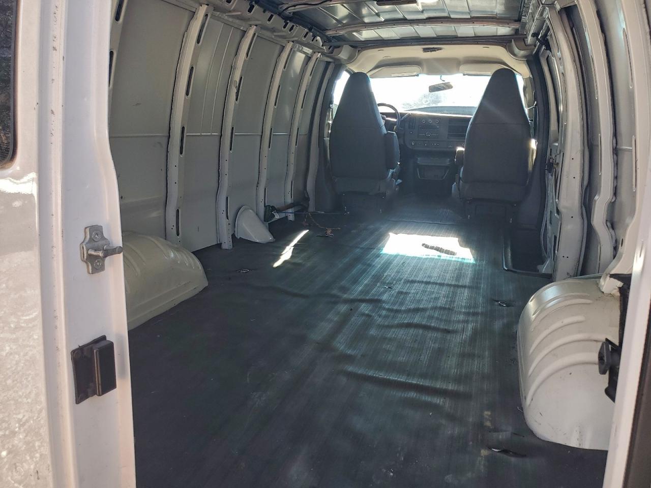 CHEVROLET EXPRESS 25