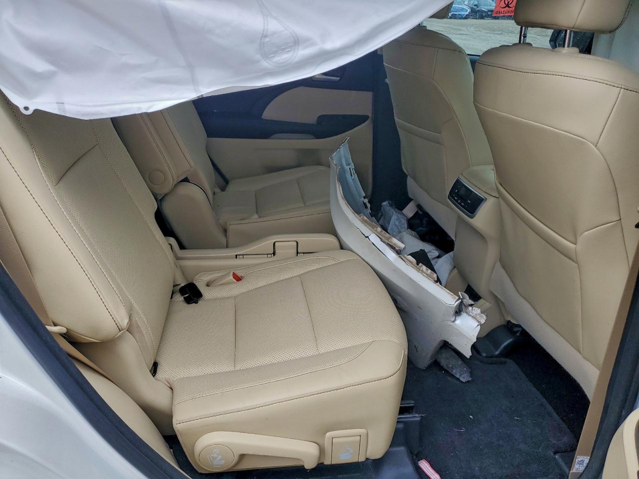 TOYOTA HIGHLANDER LIMITED