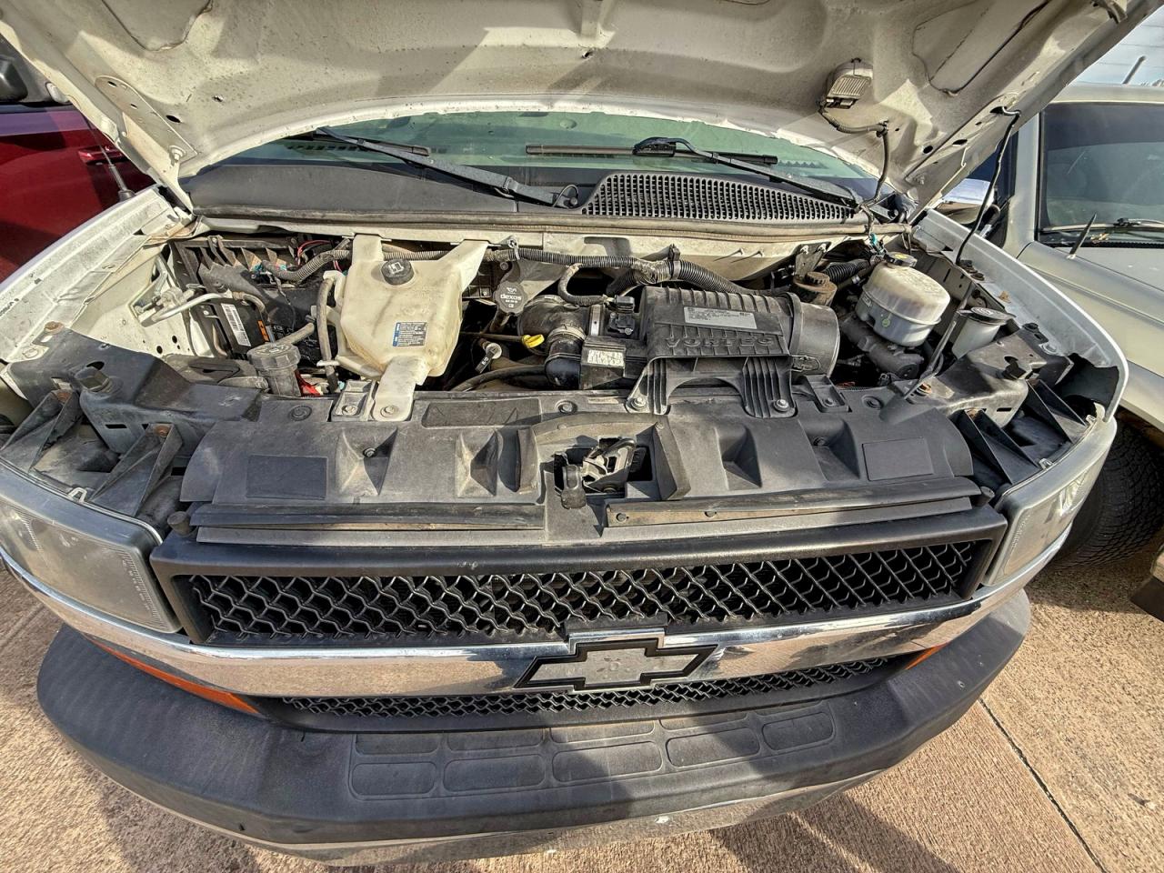 CHEVROLET EXPRESS LT