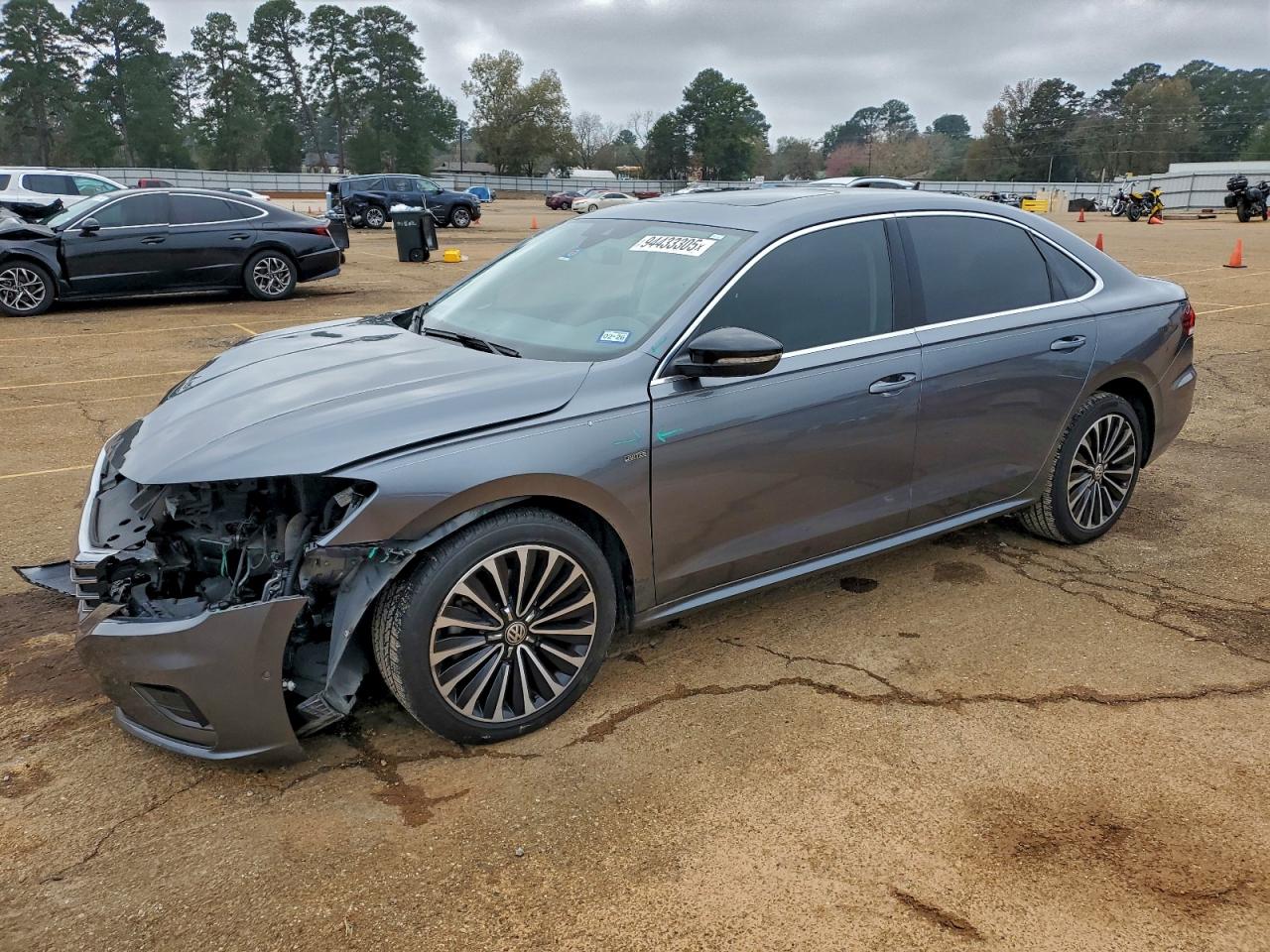 VOLKSWAGEN PASSAT LIMITED EDITION