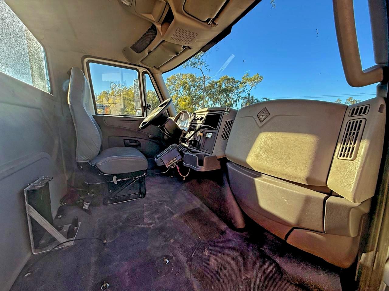 Lot #3315570779 2014 INTERNATIONAL 7000 7400