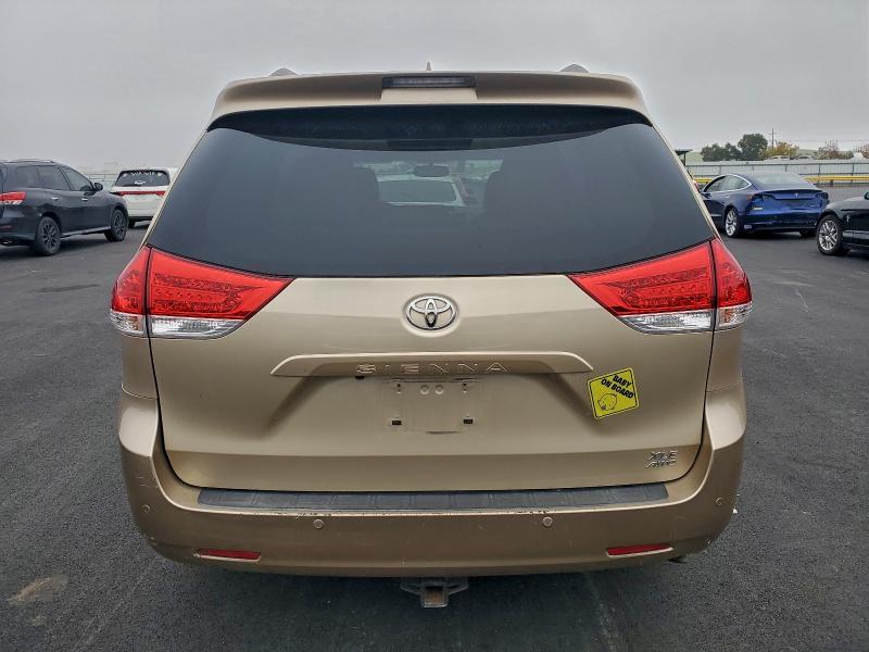 2012 TOYOTA SIENNA XLE #3310527053