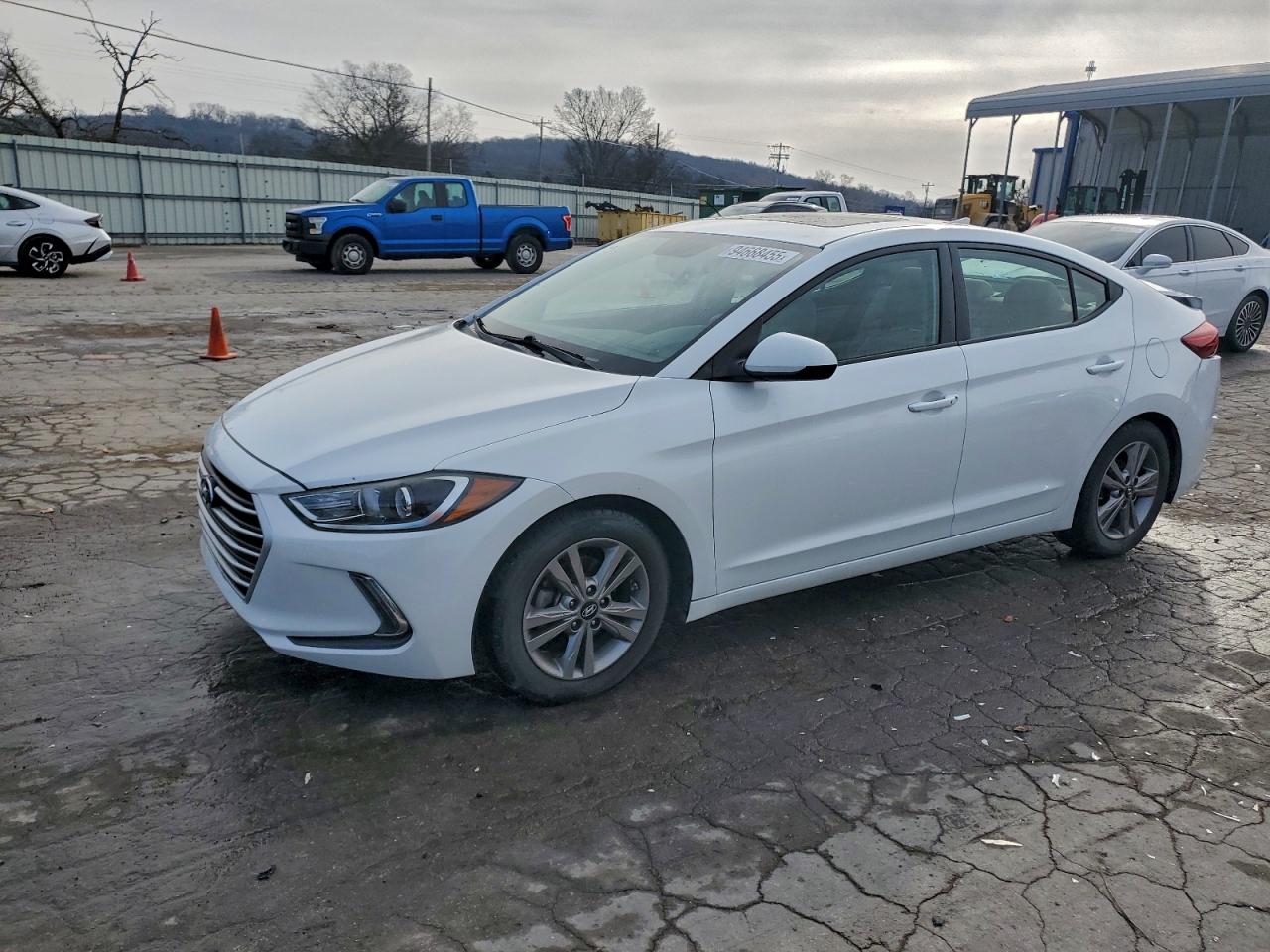 HYUNDAI ELANTRA SE