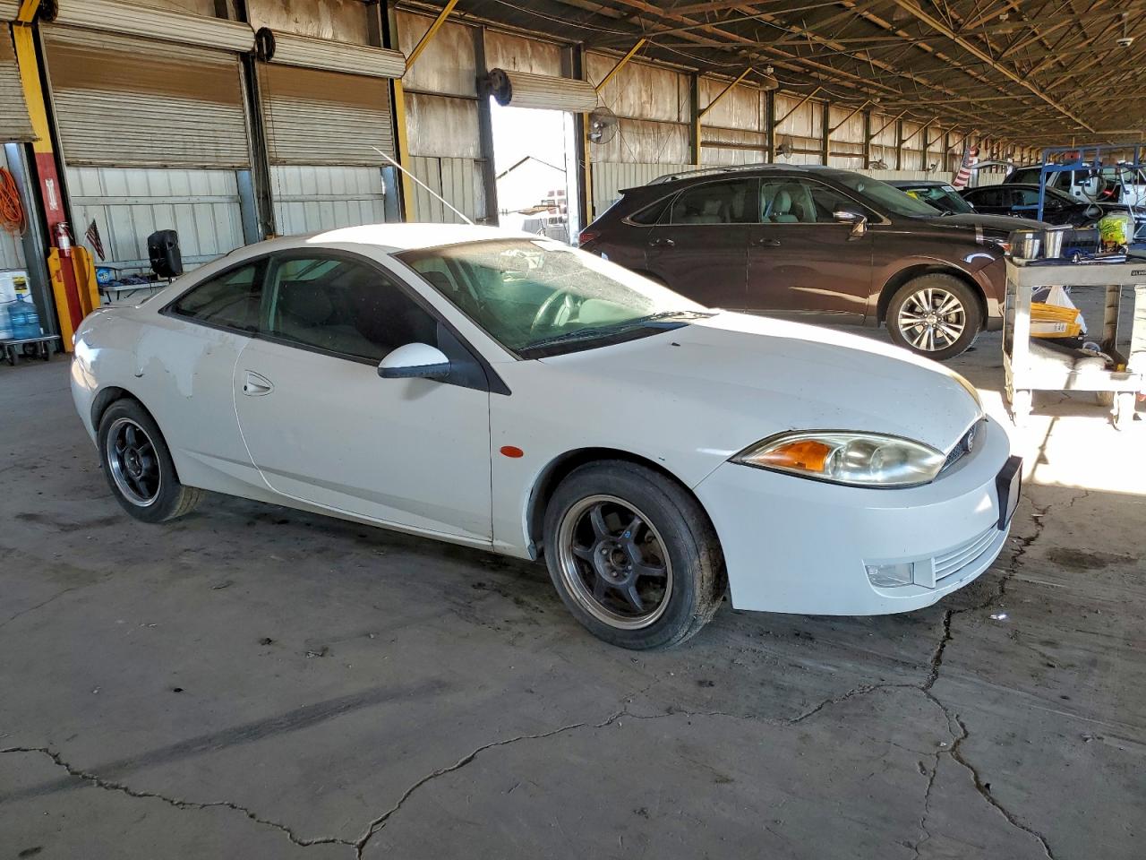 Lot #3315903111 2001 MERCURY COUGAR