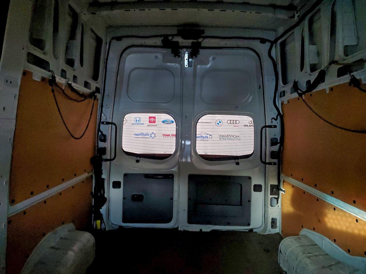 NISSAN NV2500 2500 S