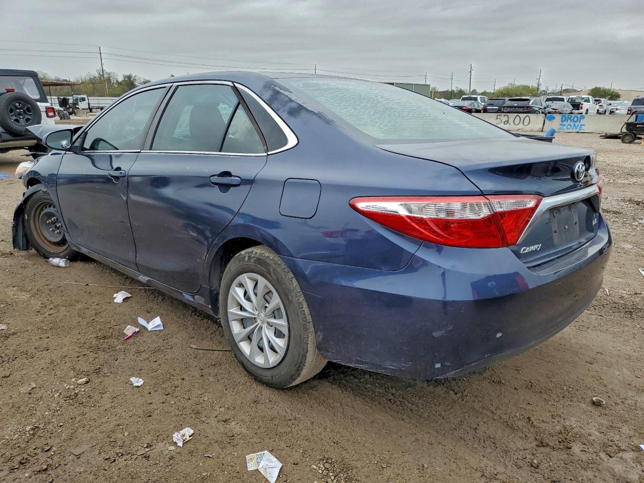 Lot #3309796427 2017 TOYOTA CAMRY LE