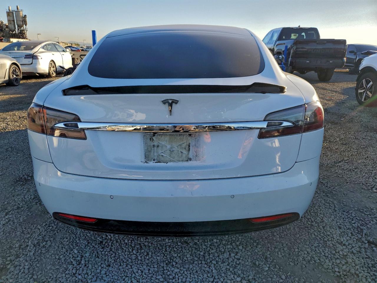TESLA MODEL S