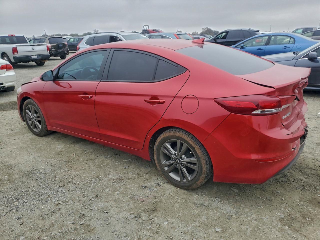 HYUNDAI ELANTRA SE