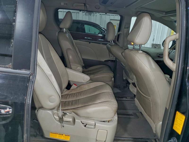 2013 TOYOTA SIENNA XLE #3315781361