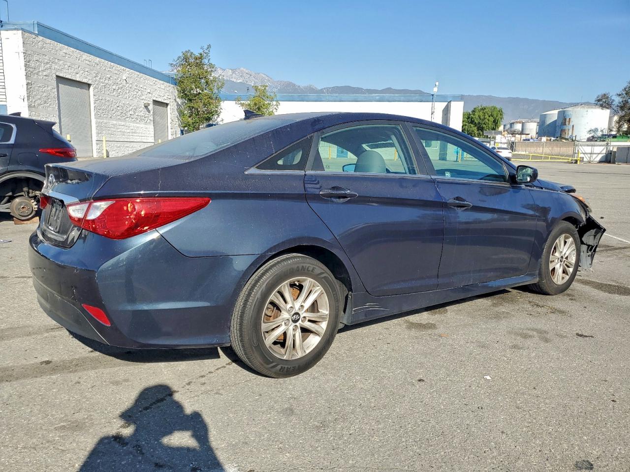 Lot #3317103011 2014 HYUNDAI SONATA GLS