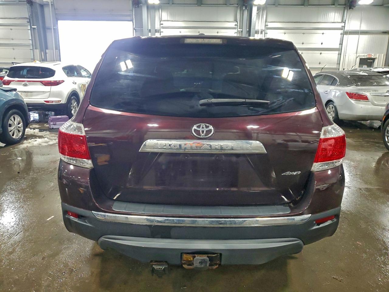 TOYOTA HIGHLANDER BASE