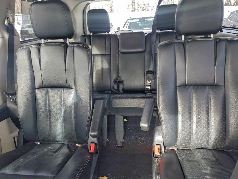 2016 CHRYSLER TOWN & COU #3301833334