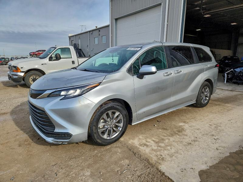 2021 TOYOTA SIENNA LE #3318944954