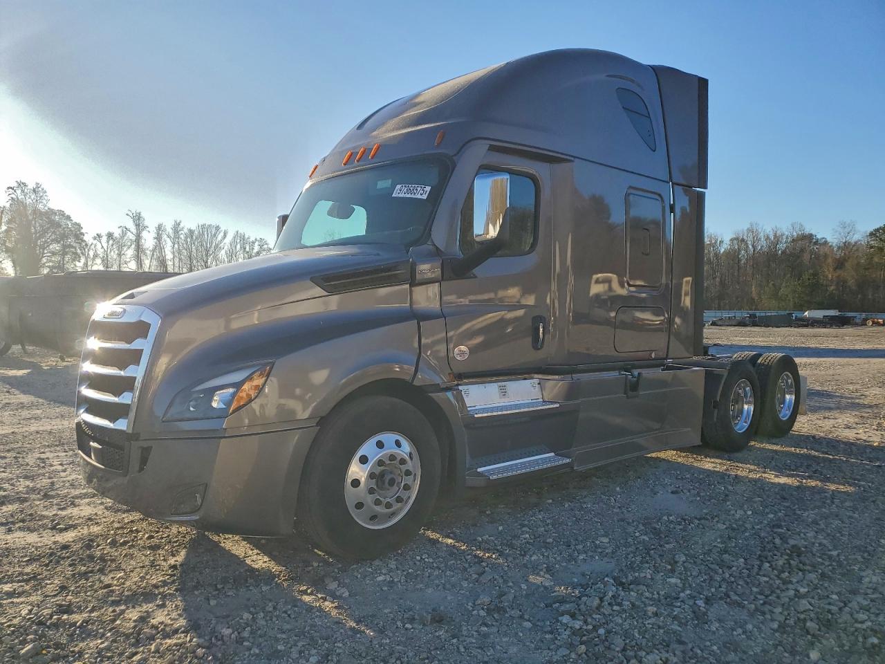 Lot #3316800425 2025 FREIGHTLINER CASCADIA 1