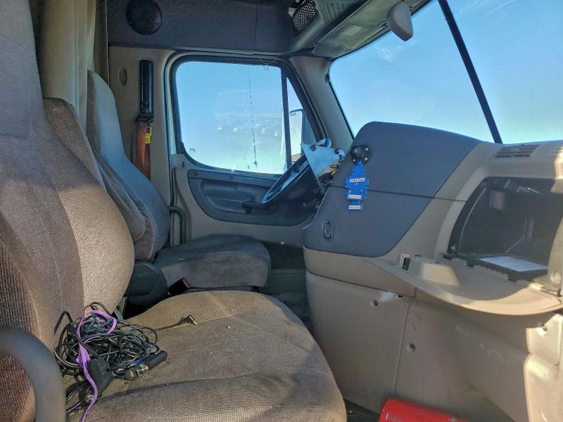 2017 FREIGHTLINER CASCADIA 1 #3310378966