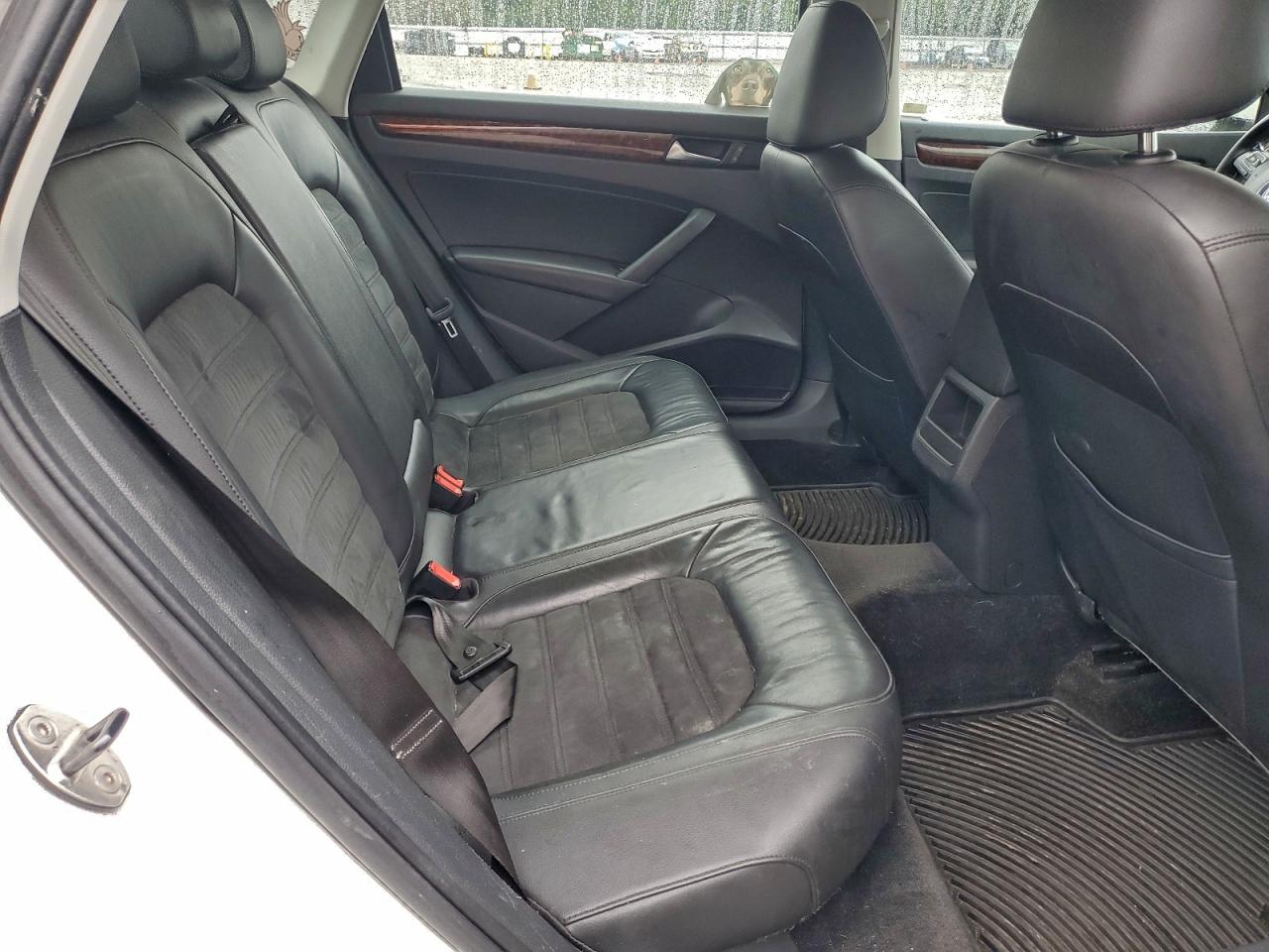 VOLKSWAGEN PASSAT SEL