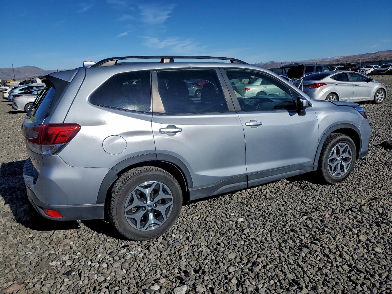 SUBARU FORESTER PREMIUM