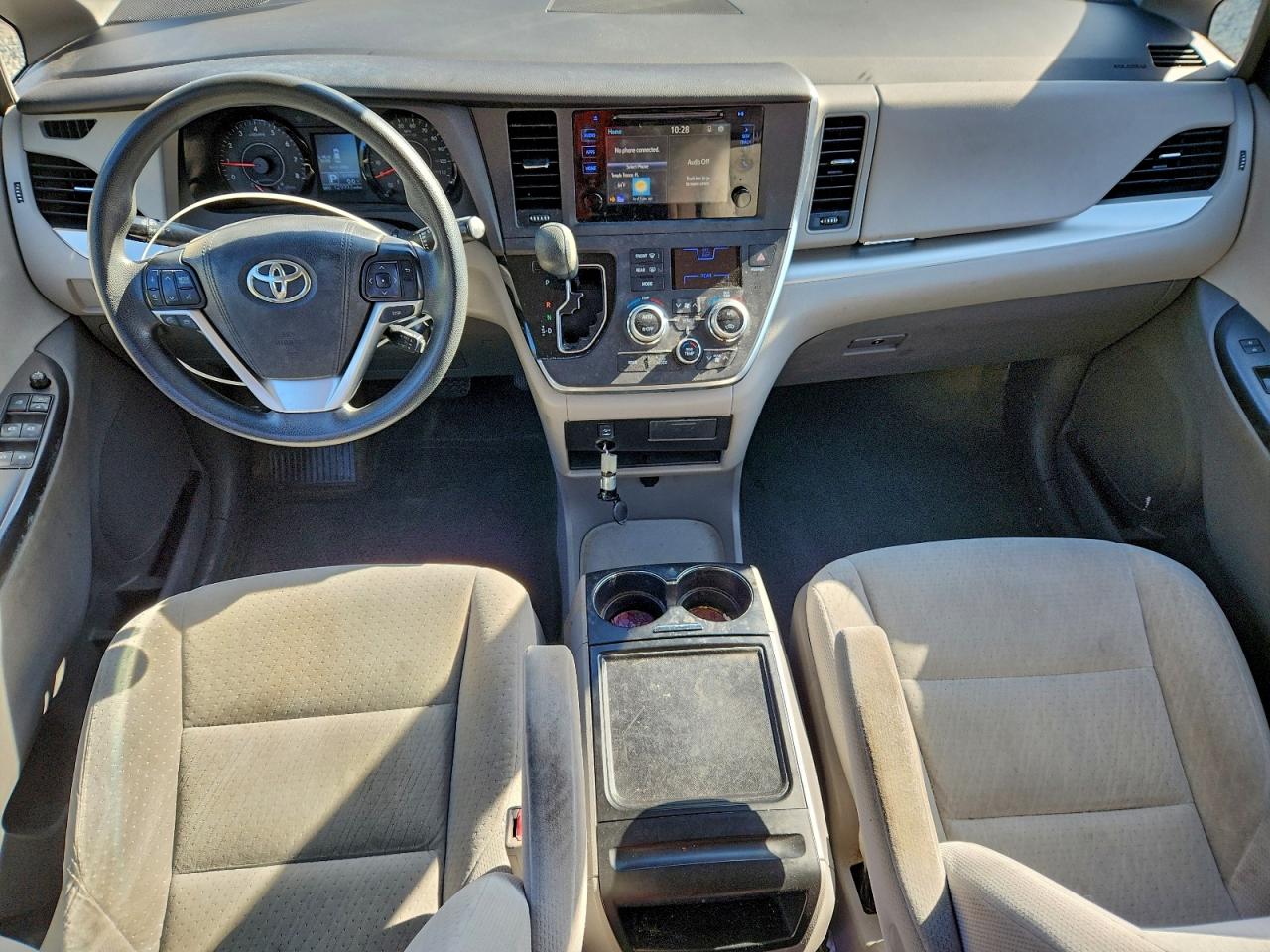 Lot #3315892149 2015 TOYOTA SIENNA LE