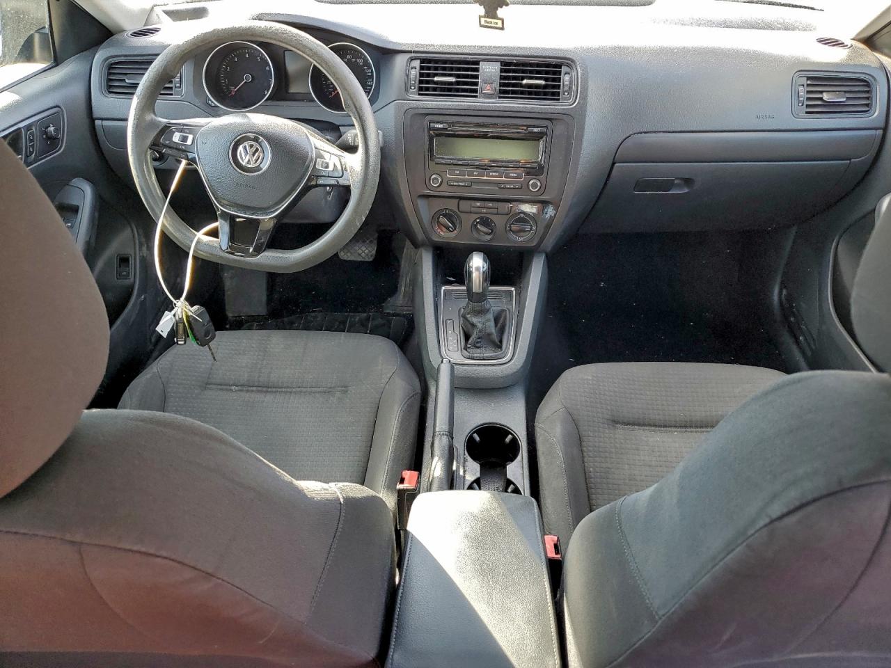 VOLKSWAGEN JETTA BASE