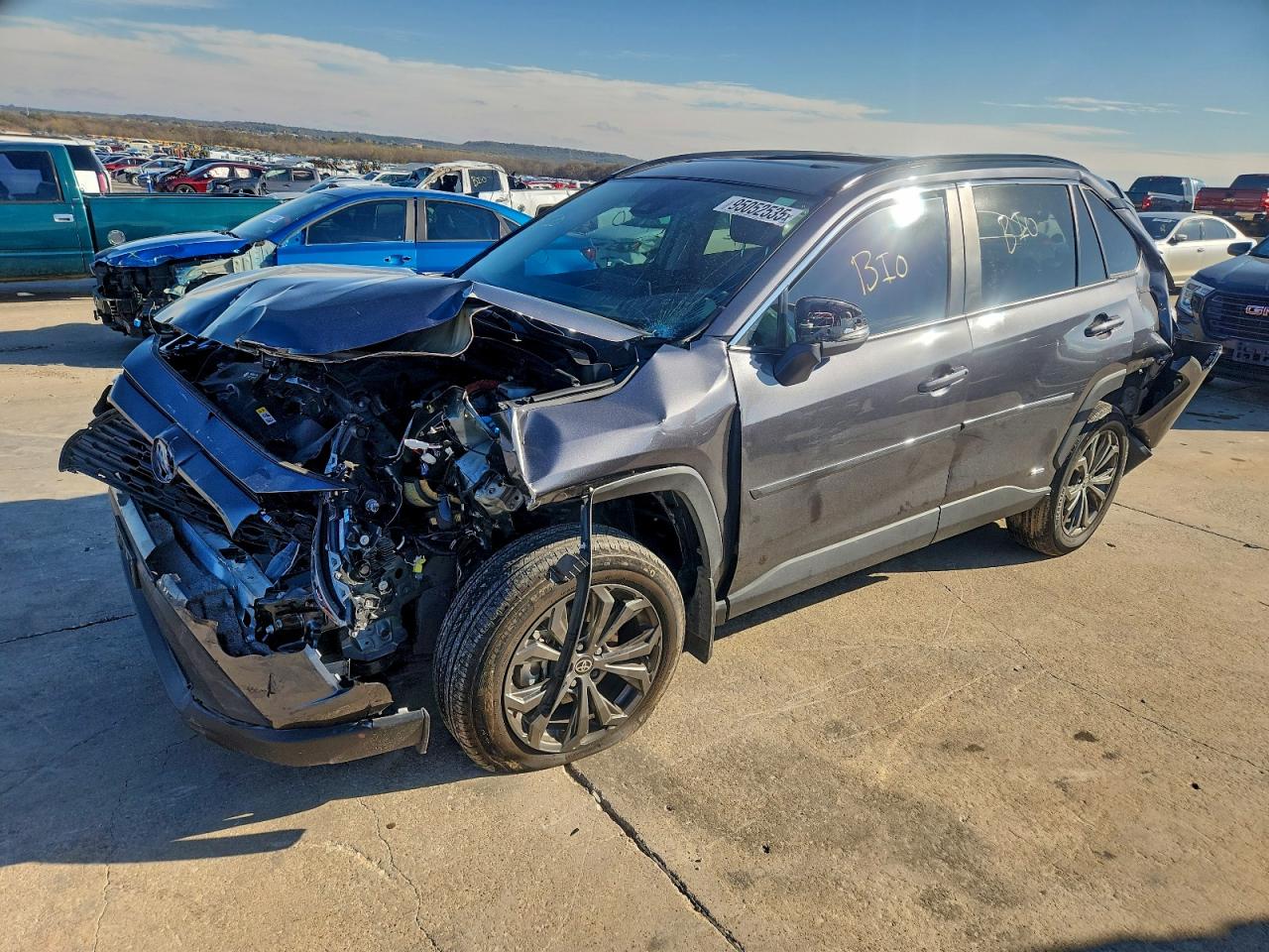 TOYOTA RAV4 XLE PREMIUM