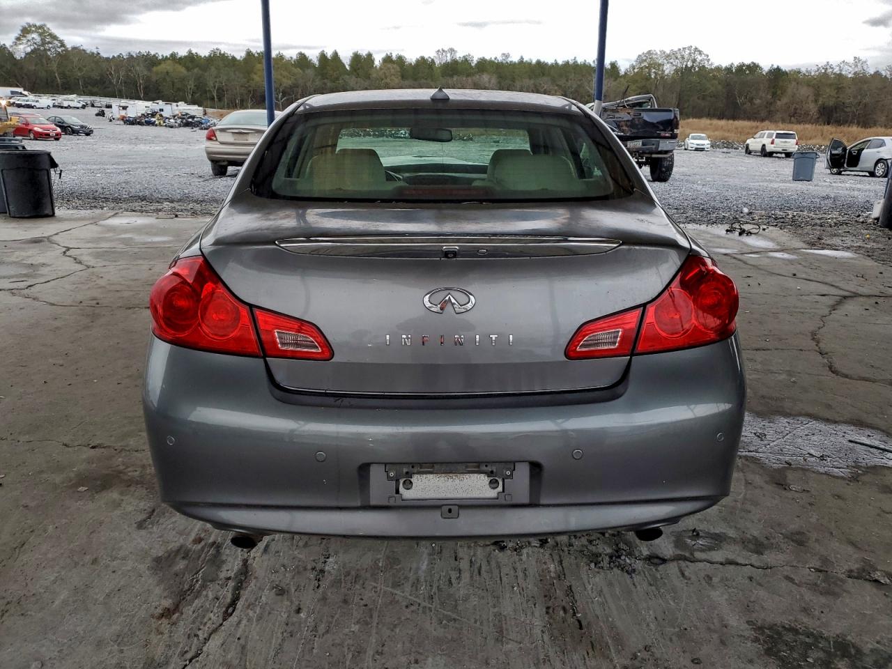 INFINITI G37 BASE