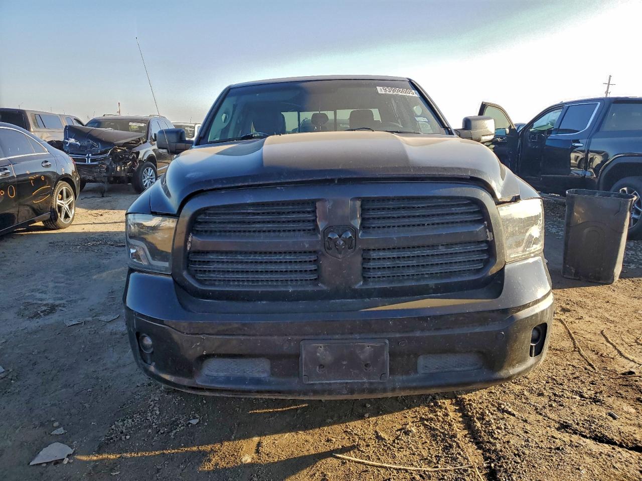 RAM 1500 SLT