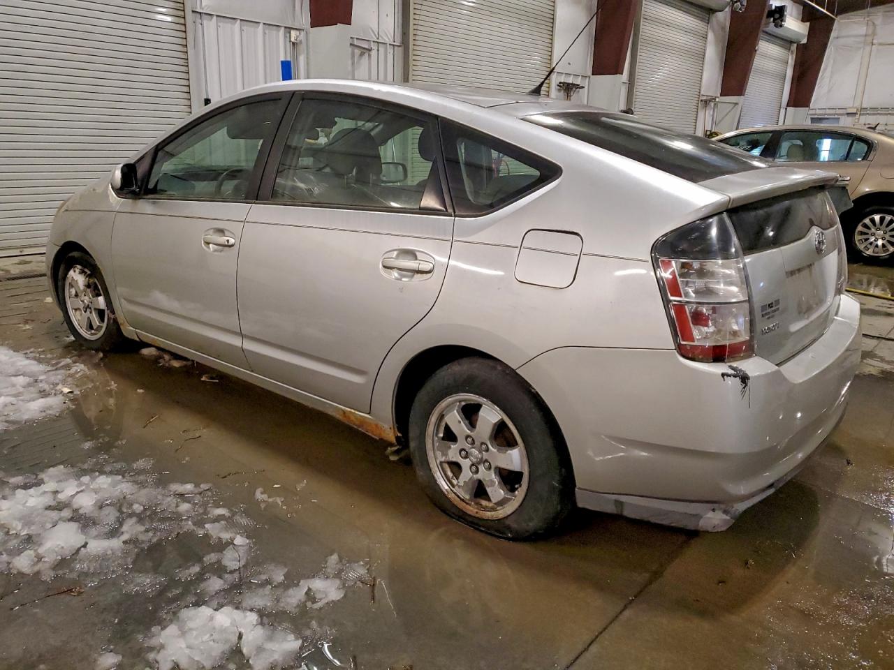 Lot #3319055301 2004 TOYOTA PRIUS