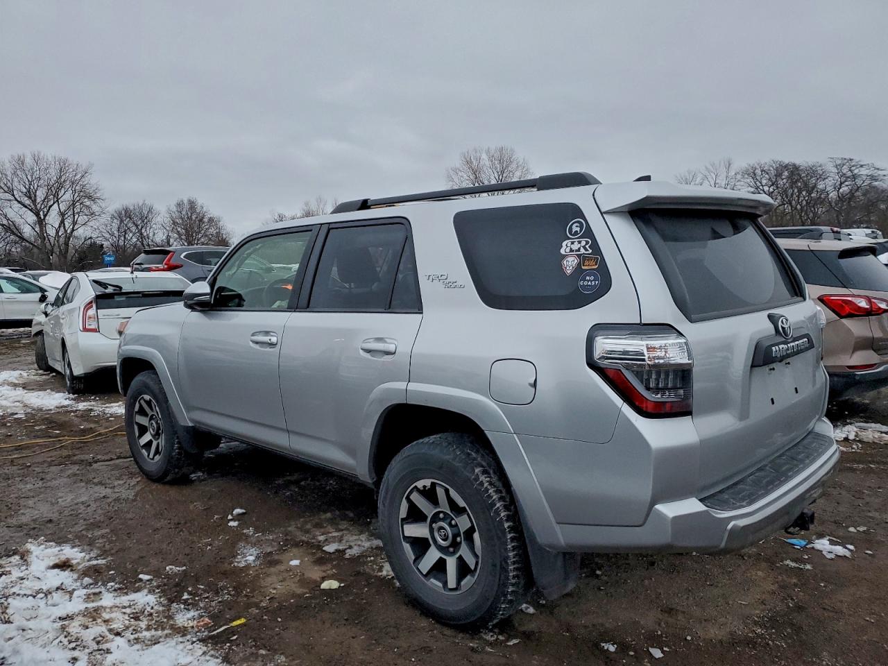 TOYOTA 4RUNNER SR5/SR5 PREMIUM