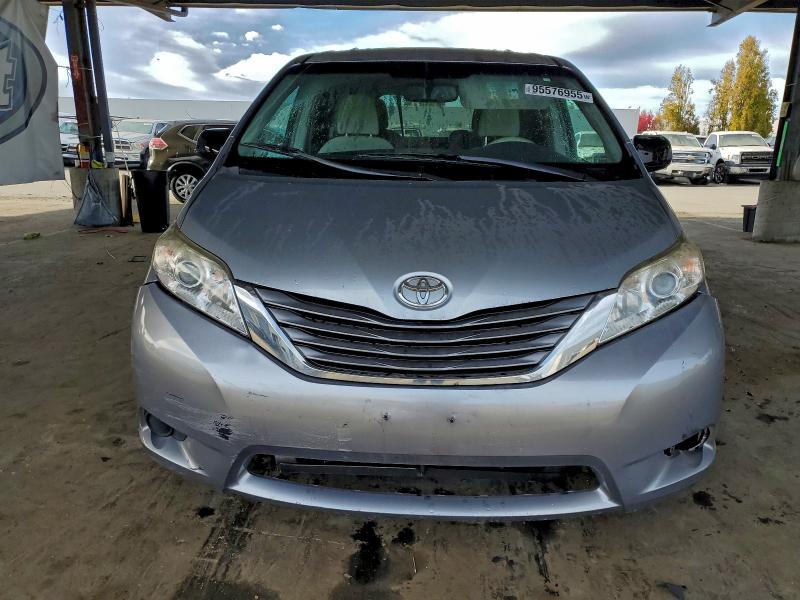 2014 TOYOTA SIENNA LE #3303860800