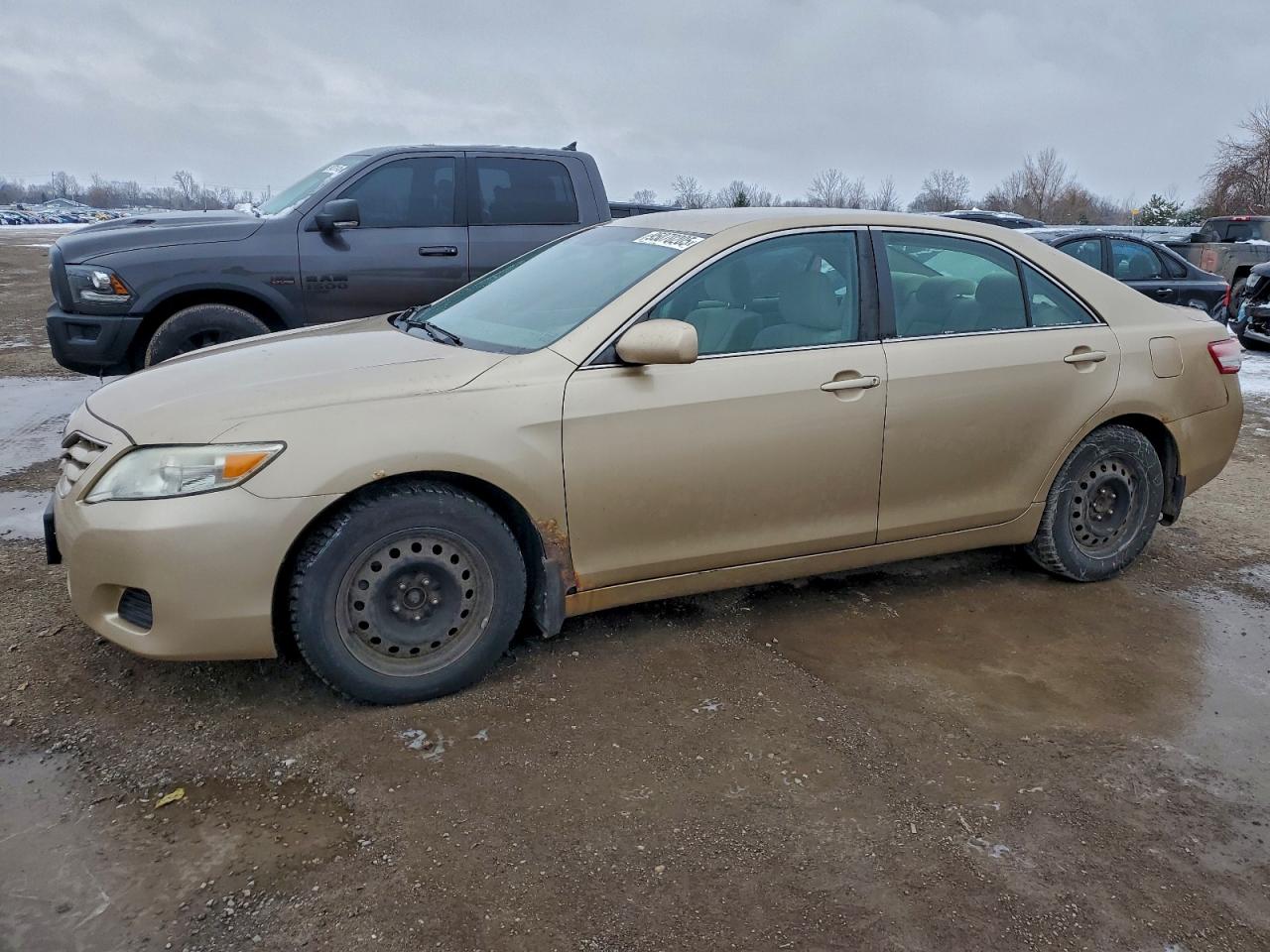 TOYOTA CAMRY BASE
