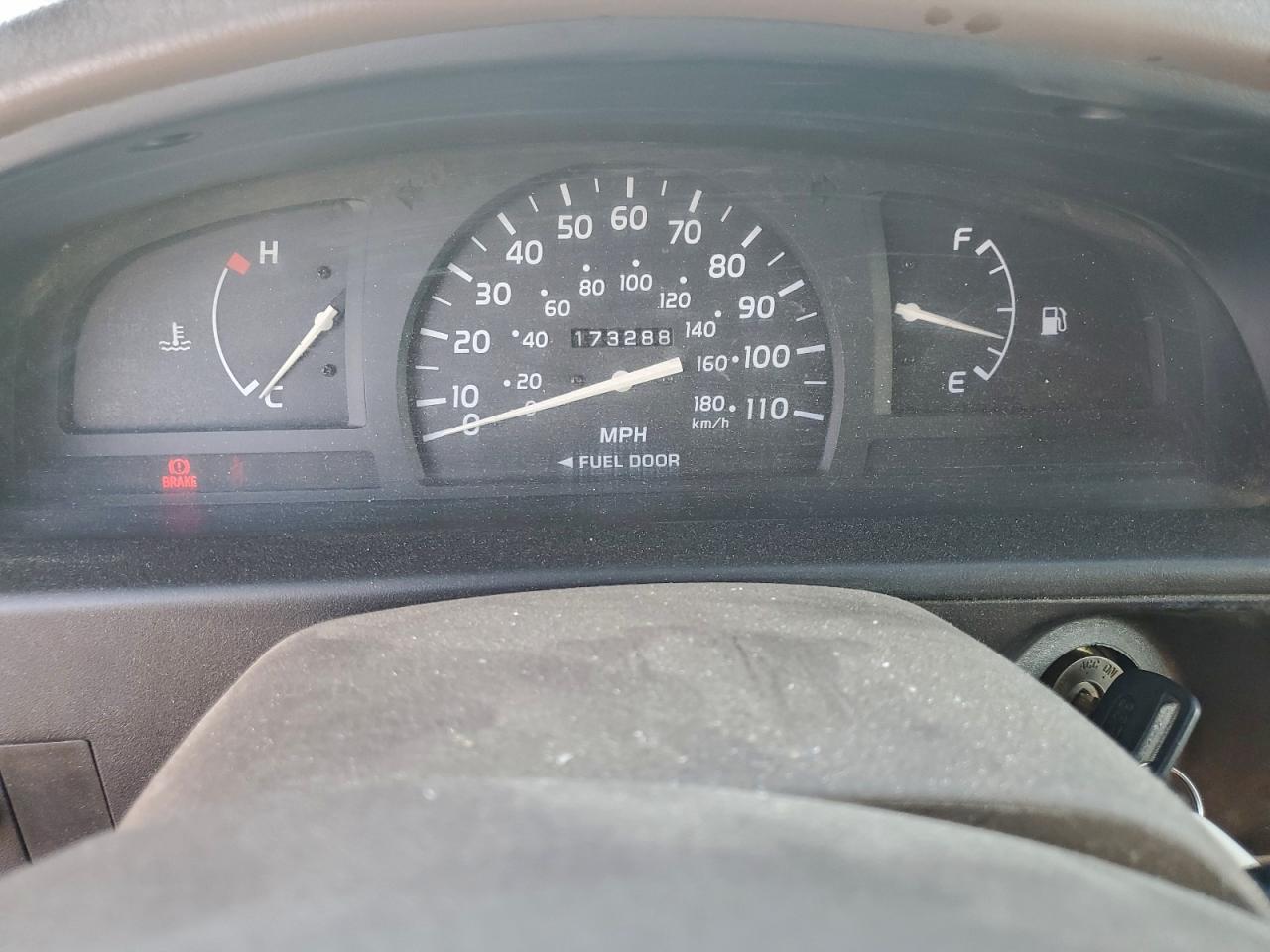 Lot #3317027084 2004 TOYOTA TACOMA